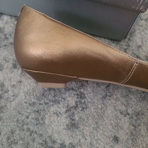 Soho Lab gold flats - Picture 3 of 4